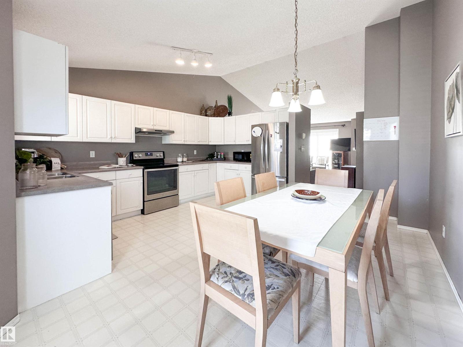 2116 152 AV NW - 16