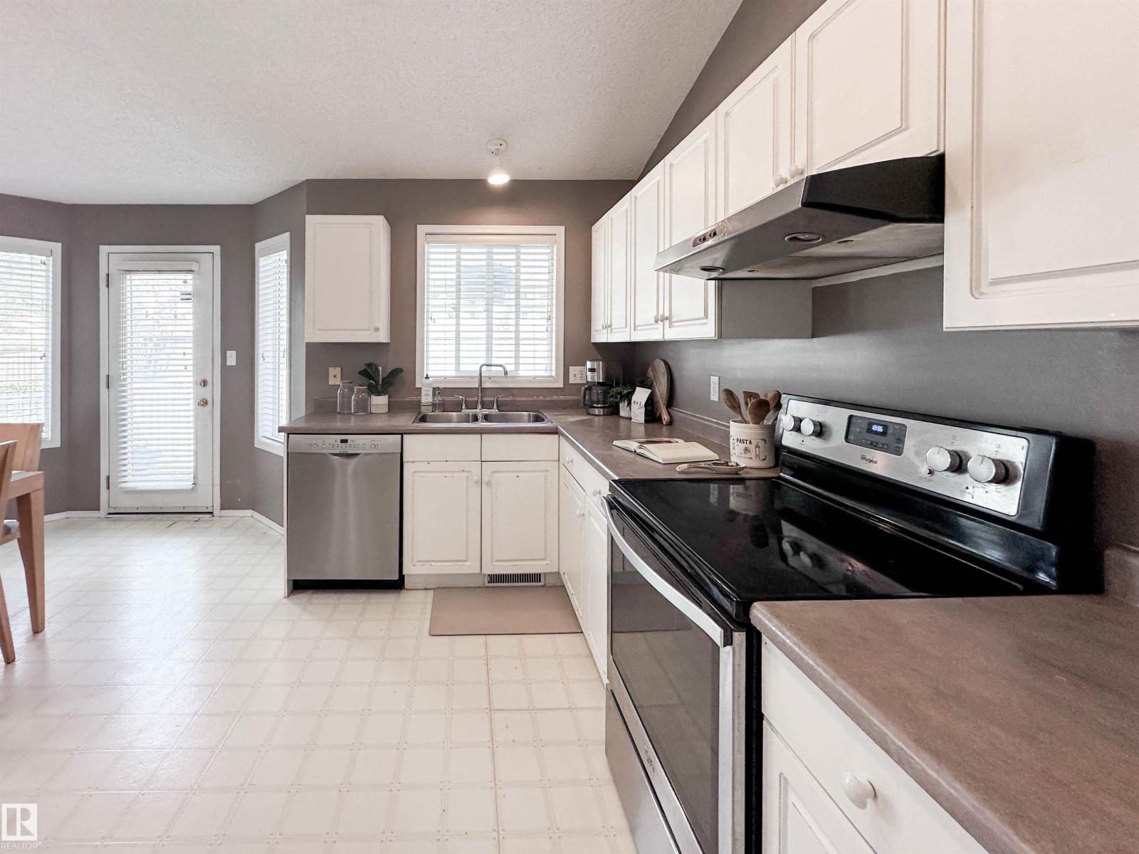 2116 152 AV NW - 18