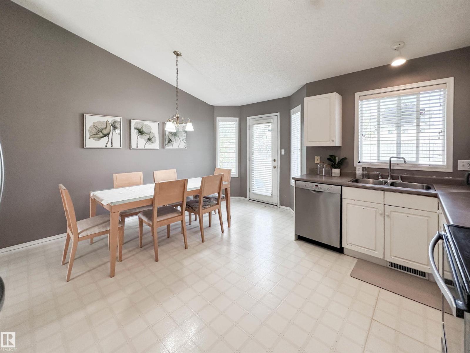 2116 152 AV NW - 19