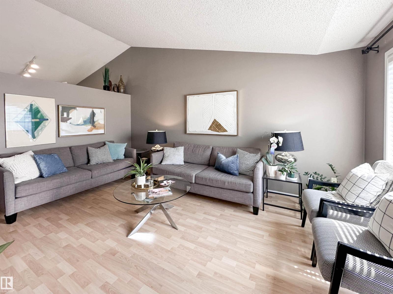 2116 152 AV NW - 5