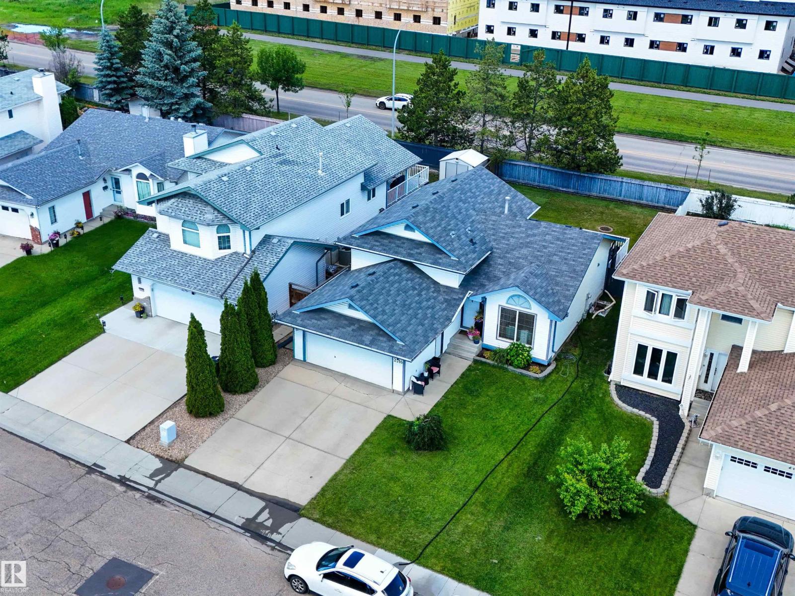 2116 152 AV NW - 55
