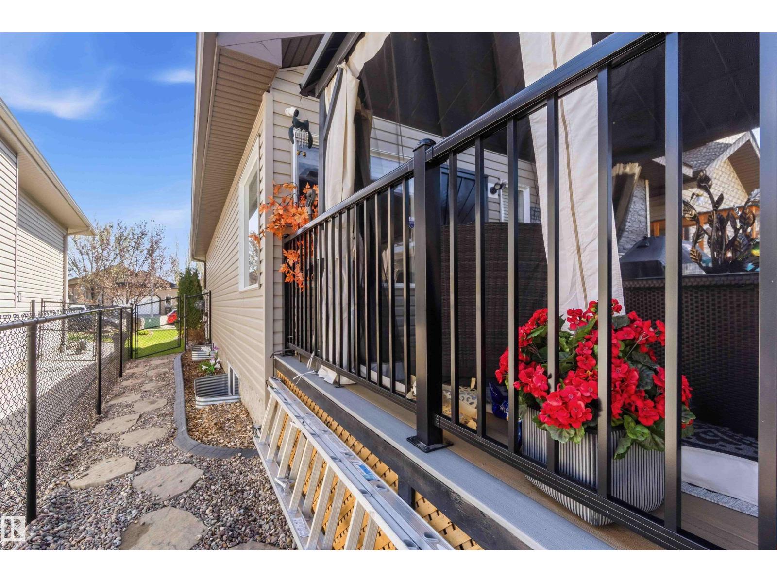 61 Linkside Blvd - 67