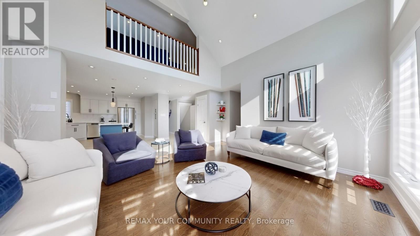 #6 10 REDDINGTON DRIVE - 12