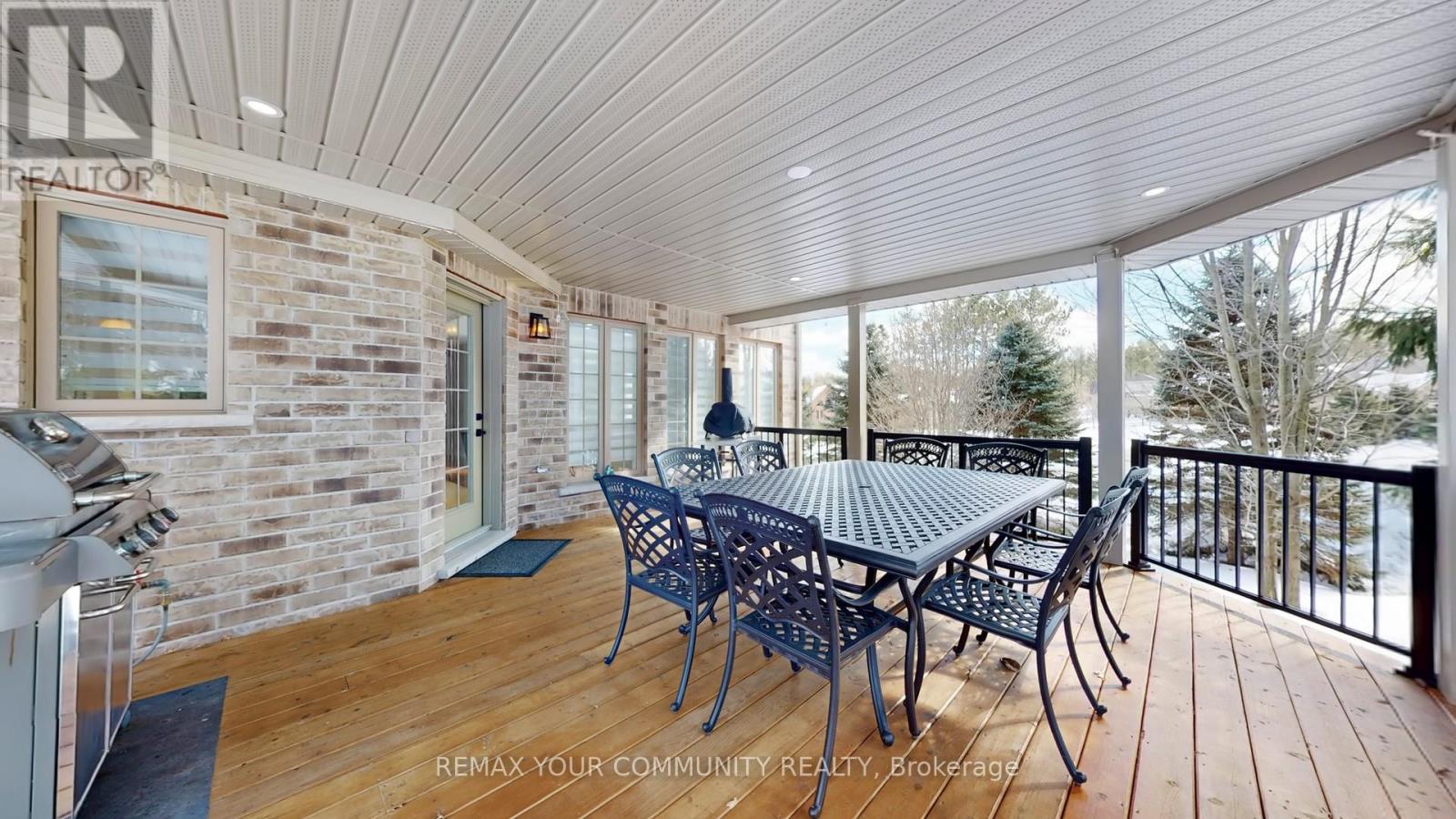 #6 10 REDDINGTON DRIVE - 18