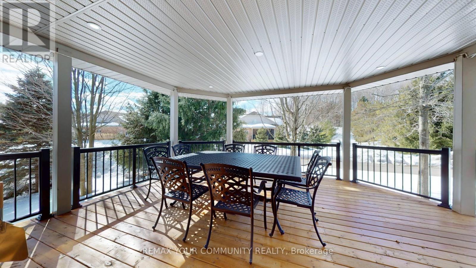 #6 10 REDDINGTON DRIVE - 19