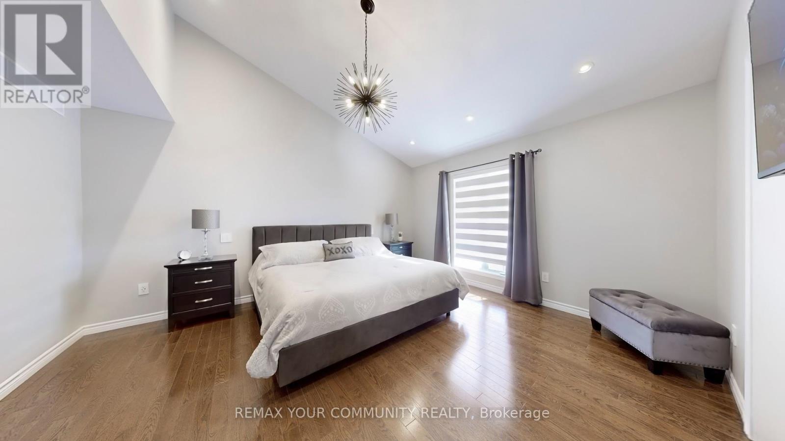 #6 10 REDDINGTON DRIVE - 20