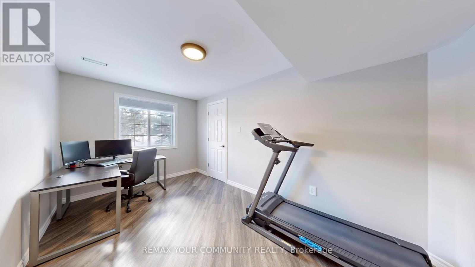 #6 10 REDDINGTON DRIVE - 43