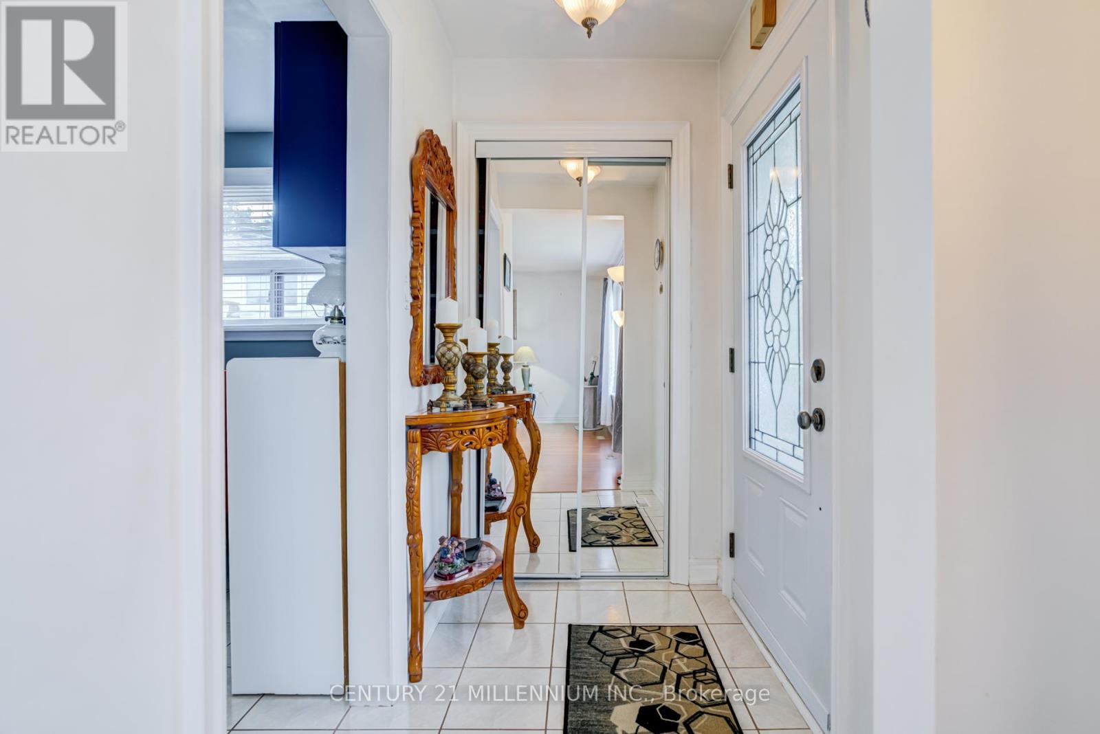 150 FOLKSTONE CRESCENT - 3
