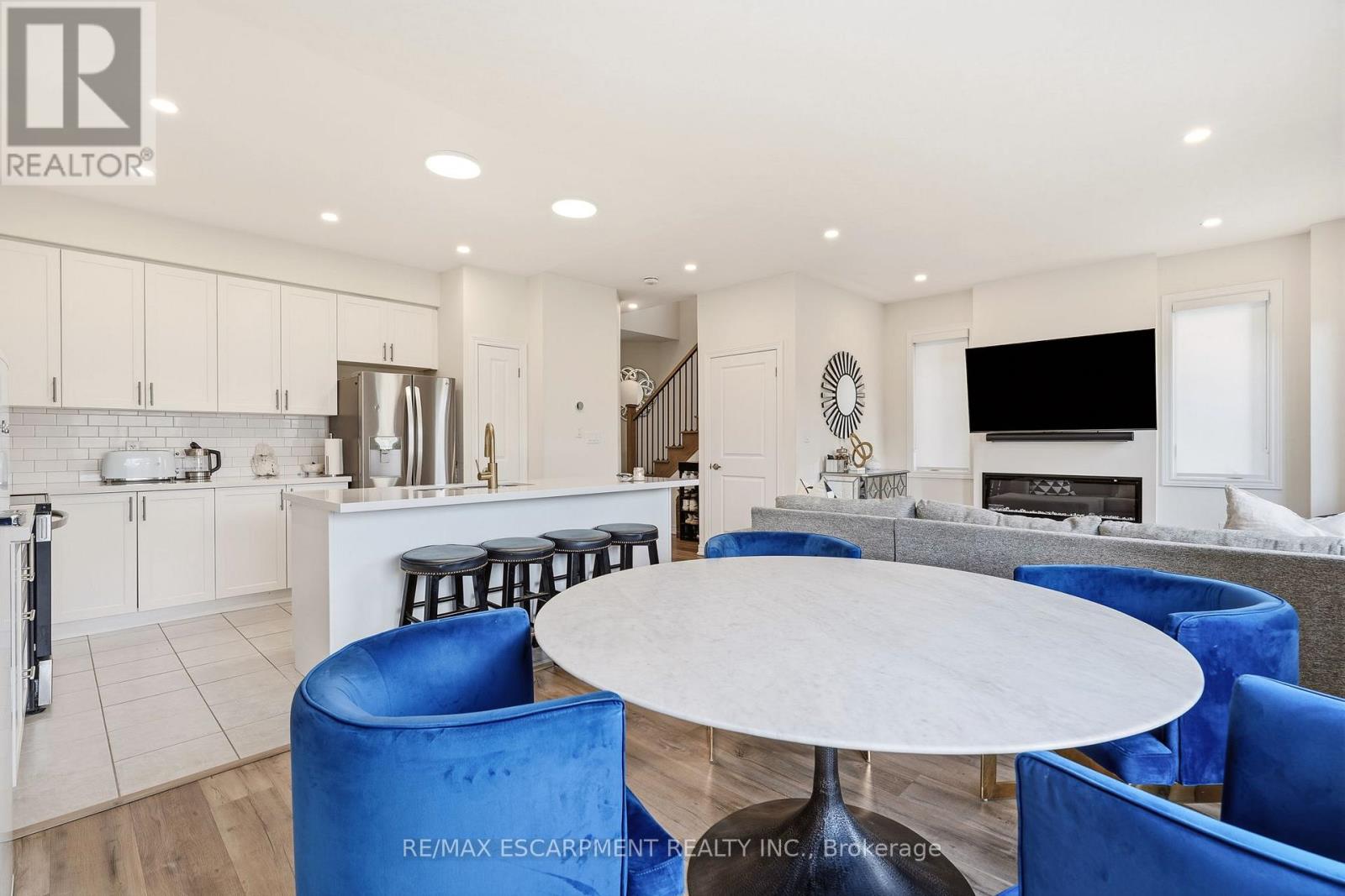 67 PINOT CRESCENT - 10