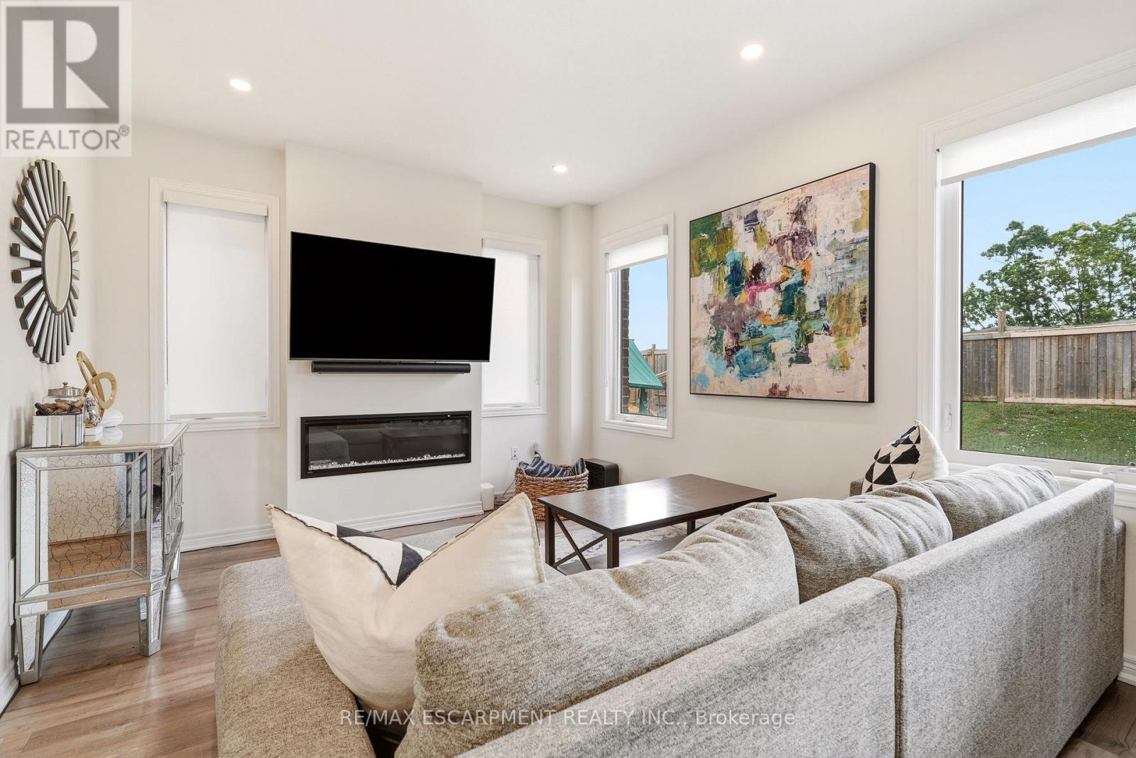 67 PINOT CRESCENT - 12