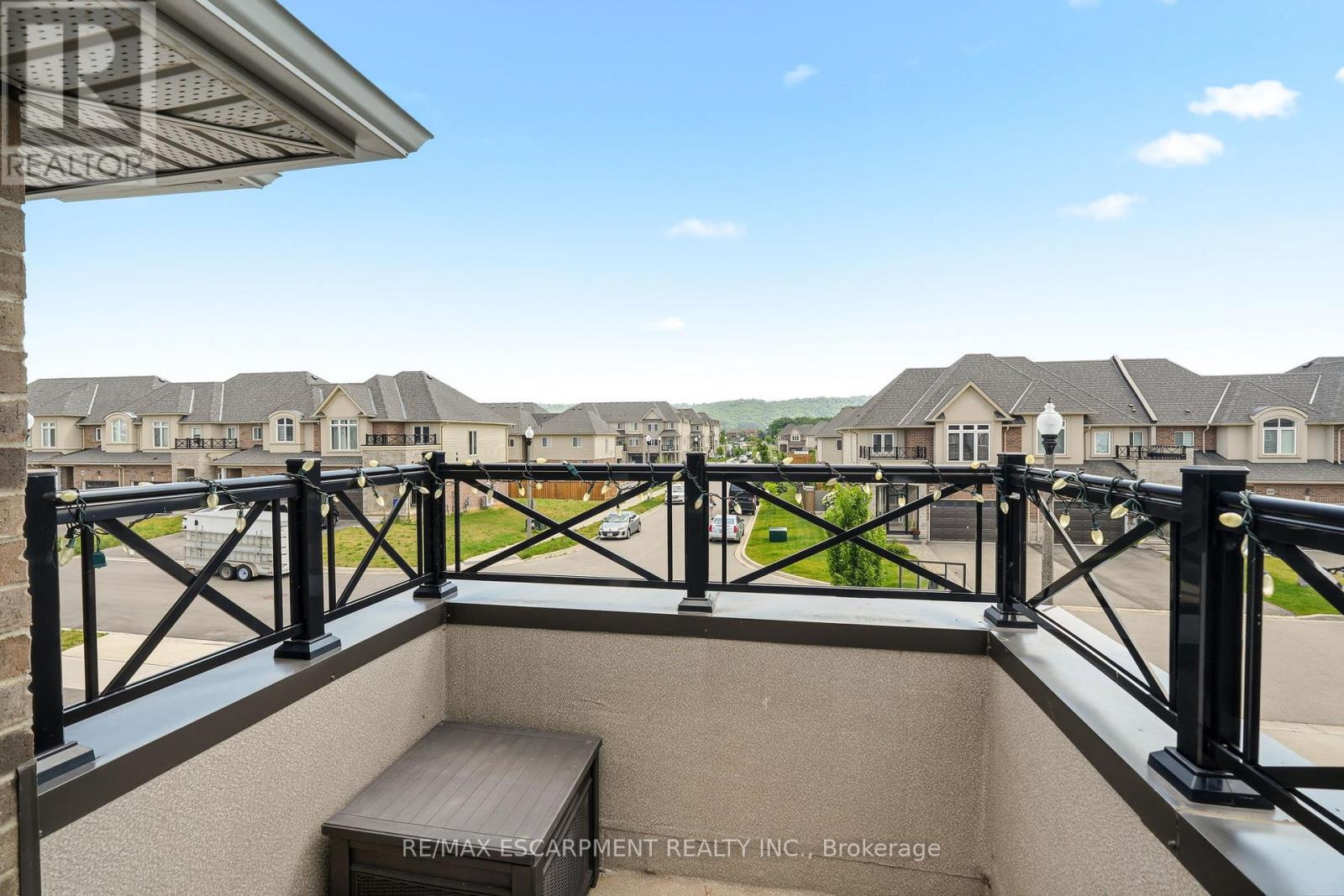 67 PINOT CRESCENT - 34