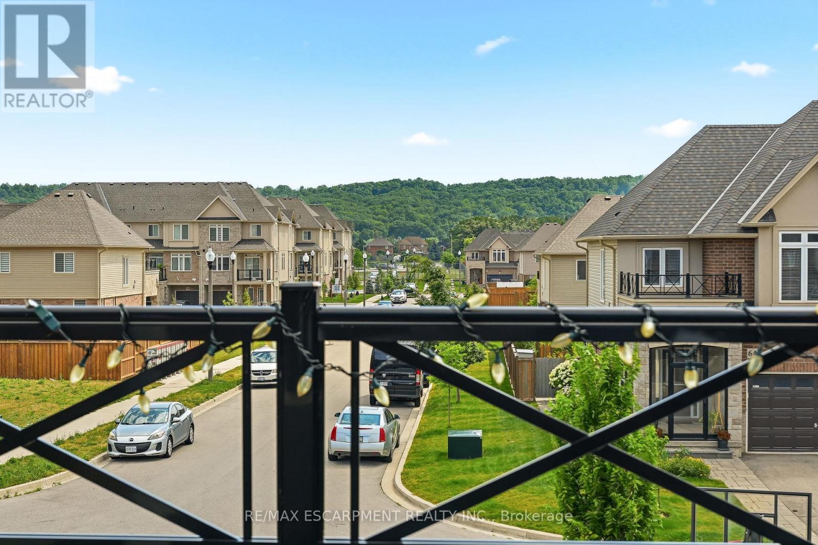 67 PINOT CRESCENT - 35