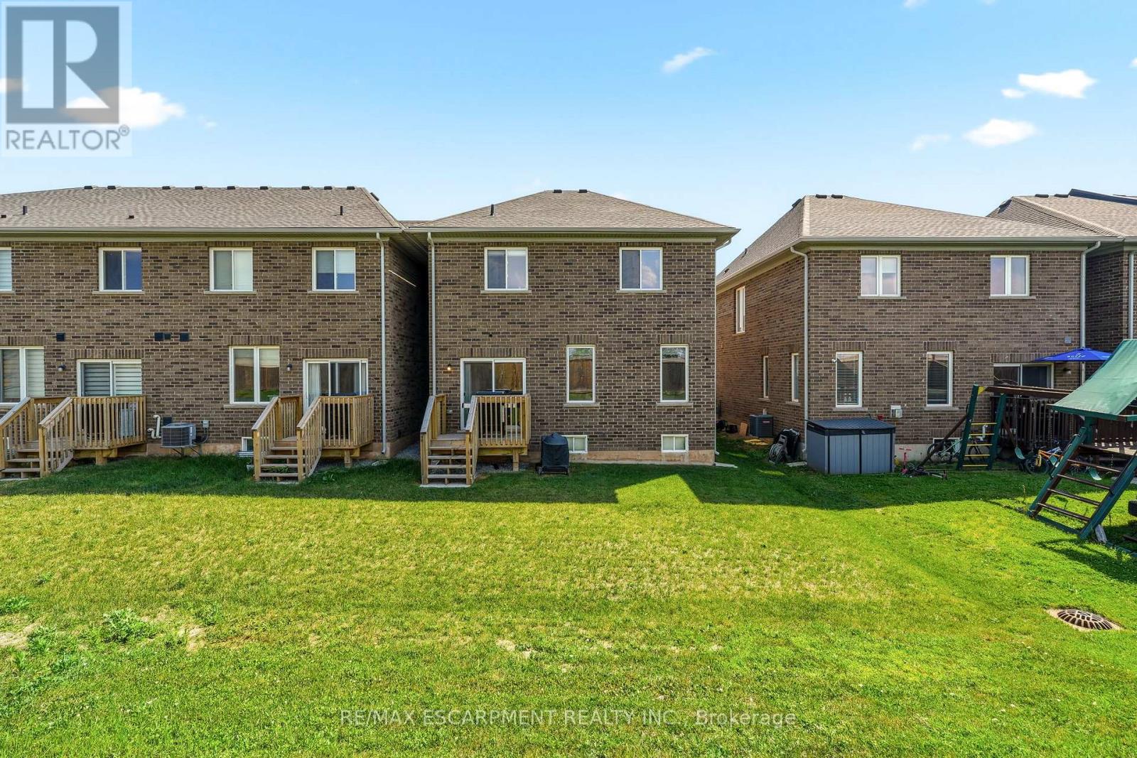 67 PINOT CRESCENT - 42
