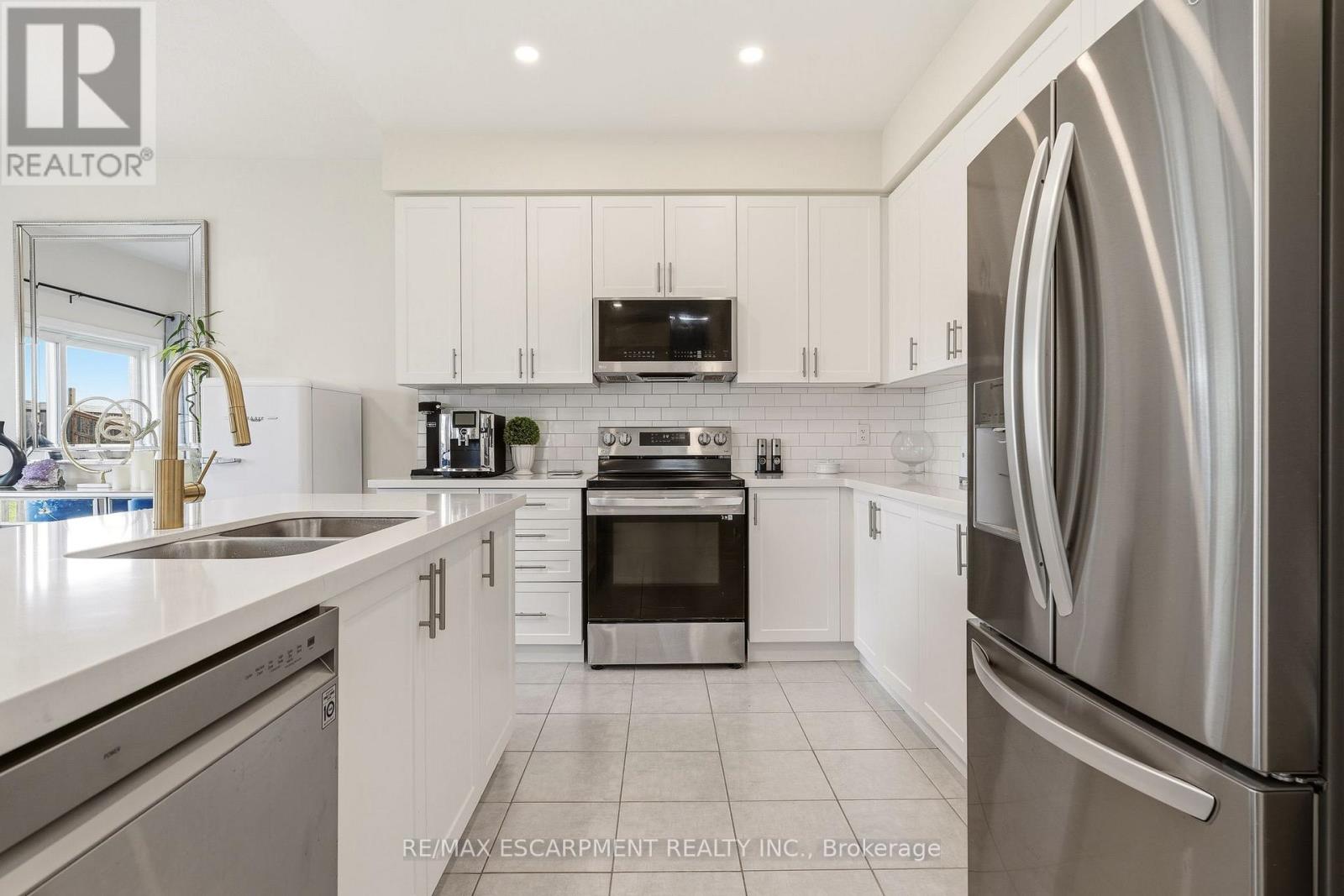 67 PINOT CRESCENT - 6
