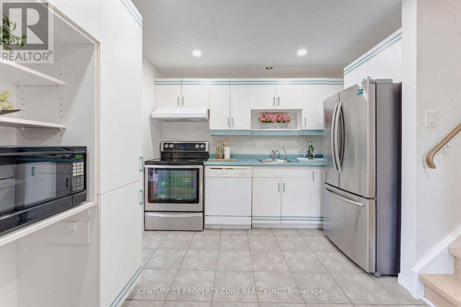 102 HICKORY HEIGHTS CRESCENT - 11