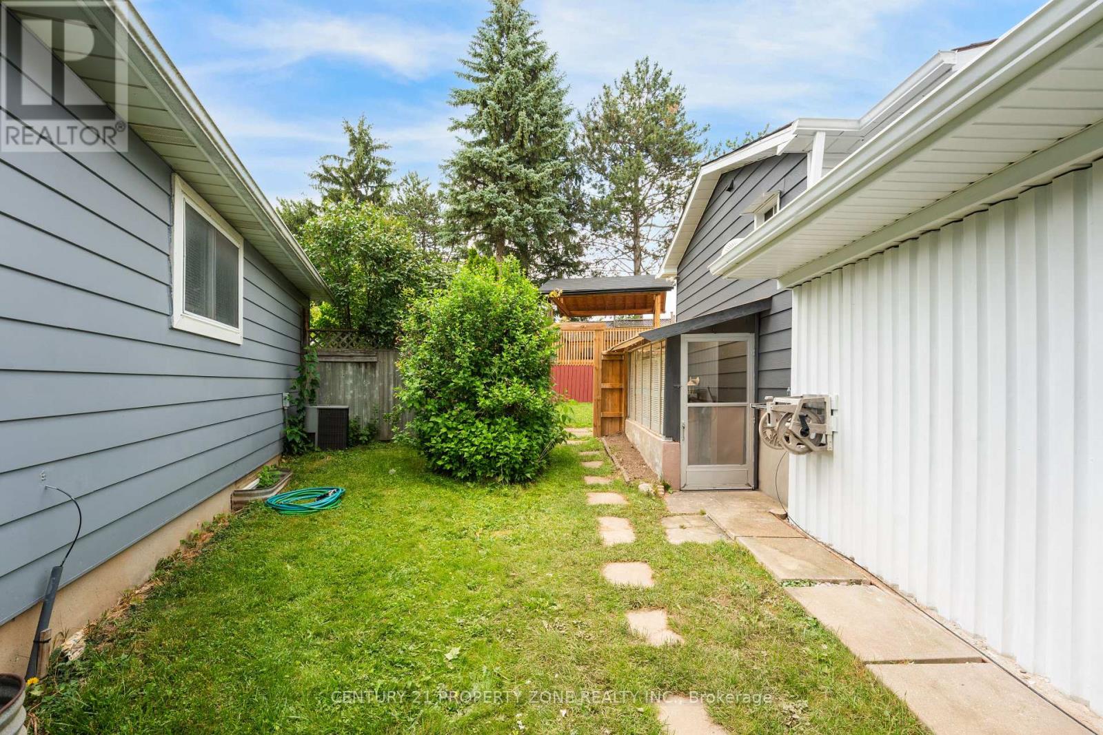 102 HICKORY HEIGHTS CRESCENT - 26