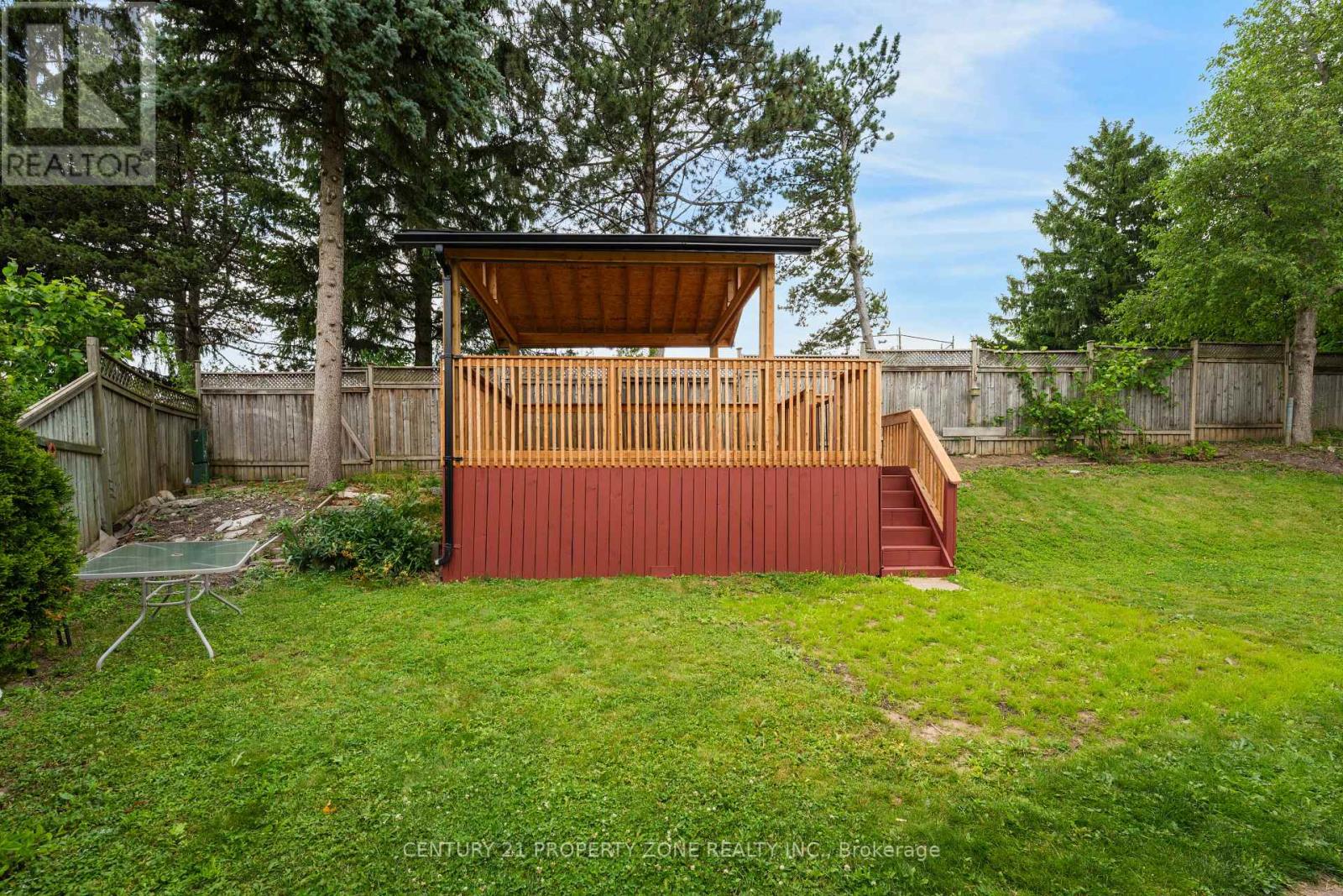 102 HICKORY HEIGHTS CRESCENT - 27