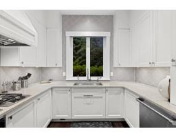 3083 Semiahmoo Trail, Surrey, BC V4P1H4 Photo 13