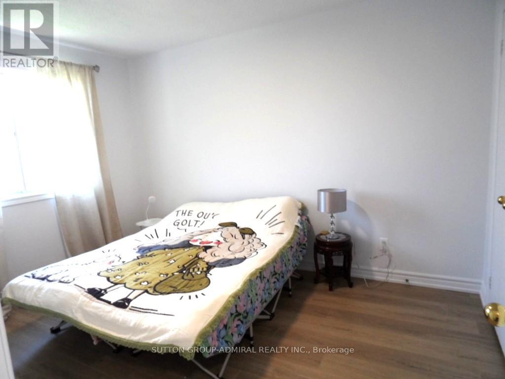65 DELANEY CRESCENT - 12