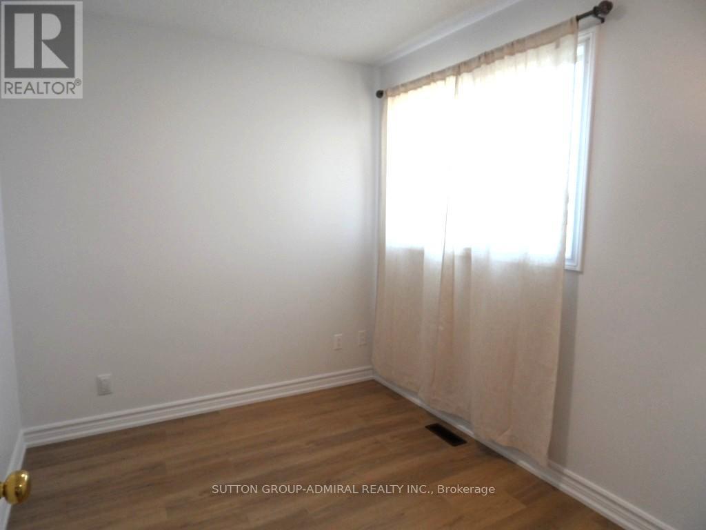 65 DELANEY CRESCENT - 13