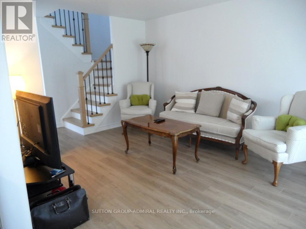 65 DELANEY CRESCENT - 4