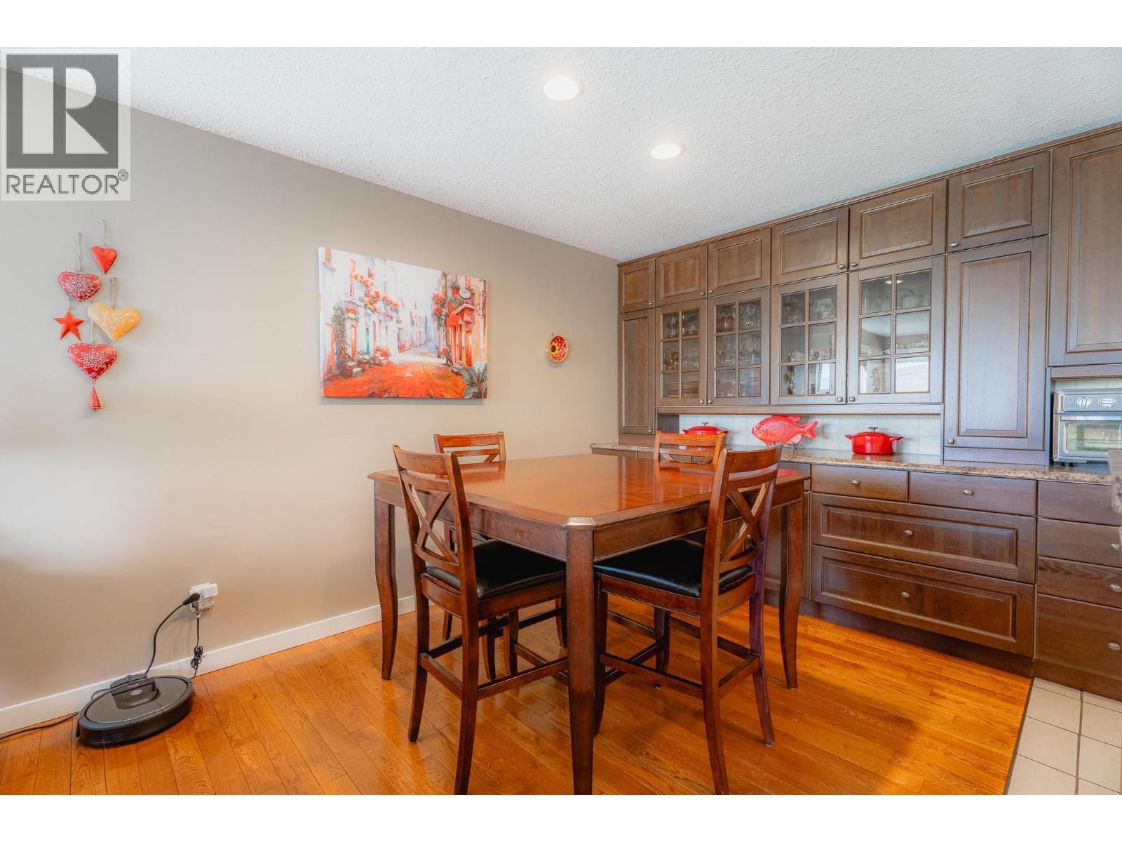 255 St Paul Street W - 9