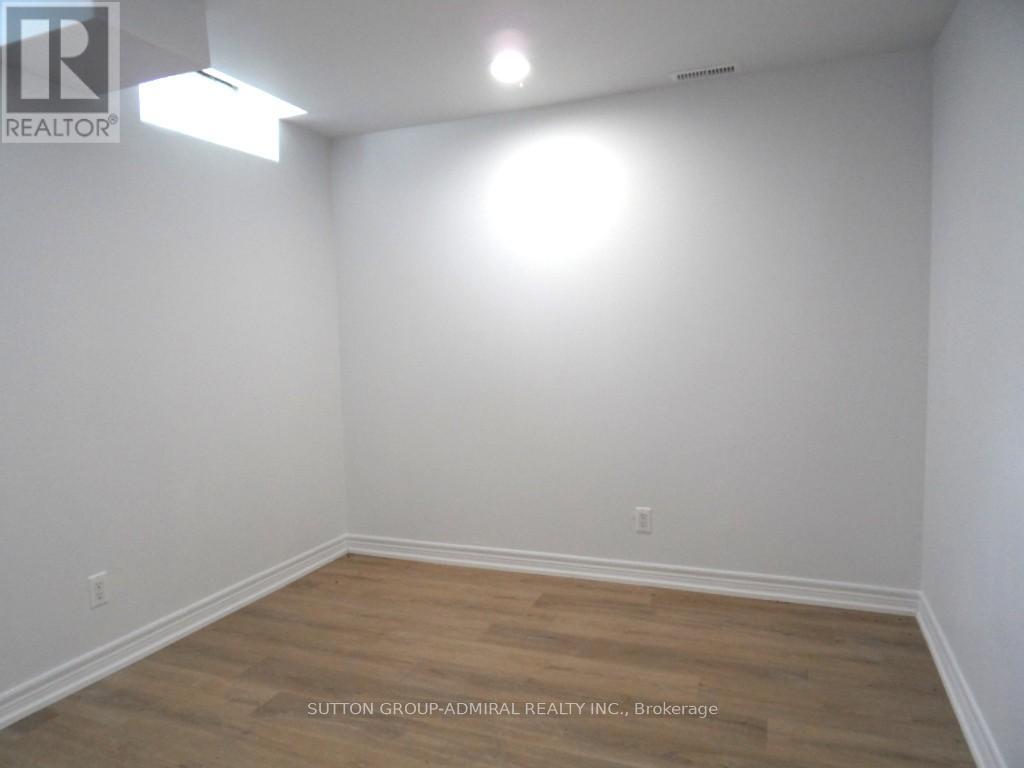 65 DELANEY CRESCENT - 16