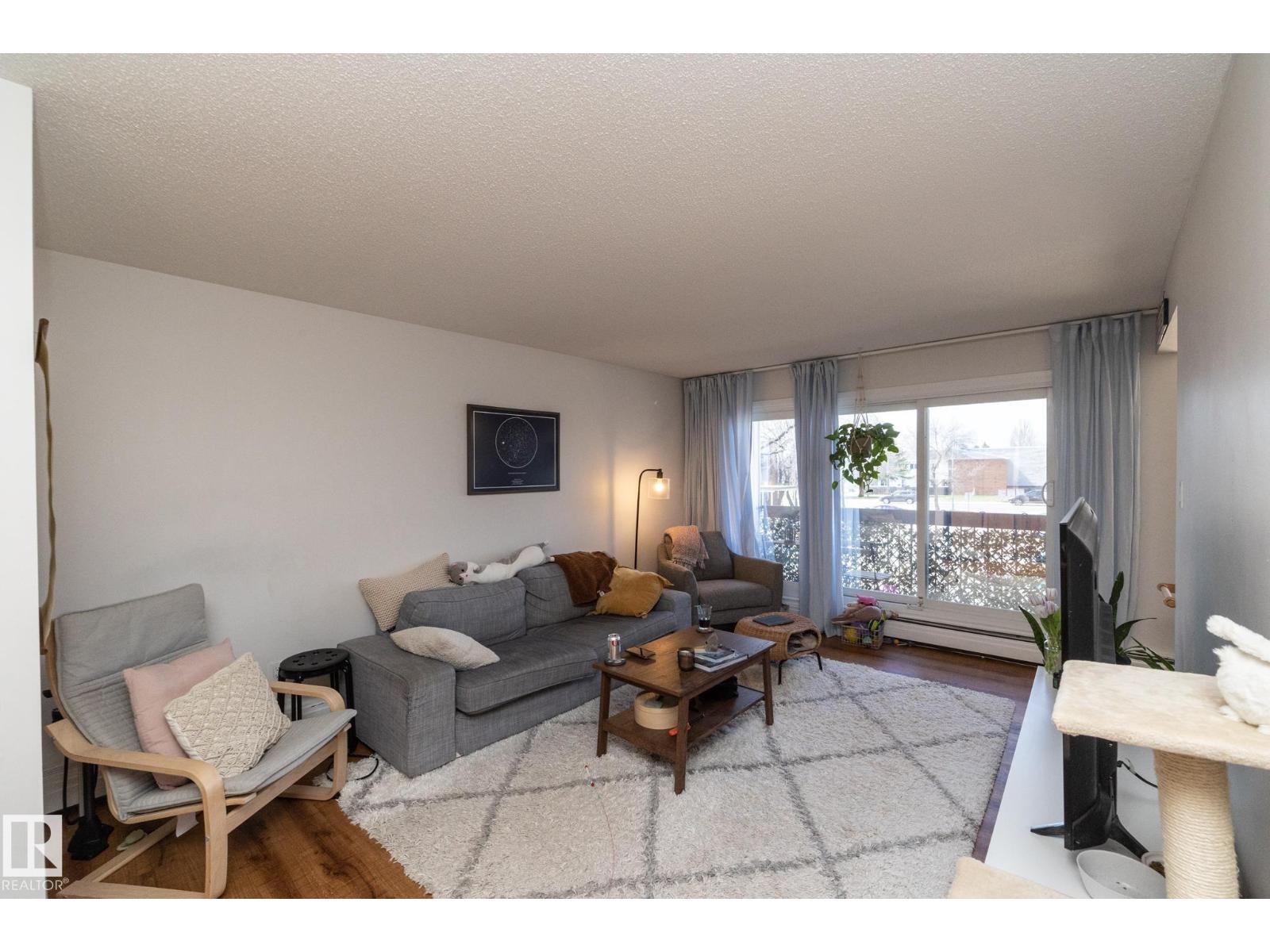 #208 11455 41 AV NW - 4