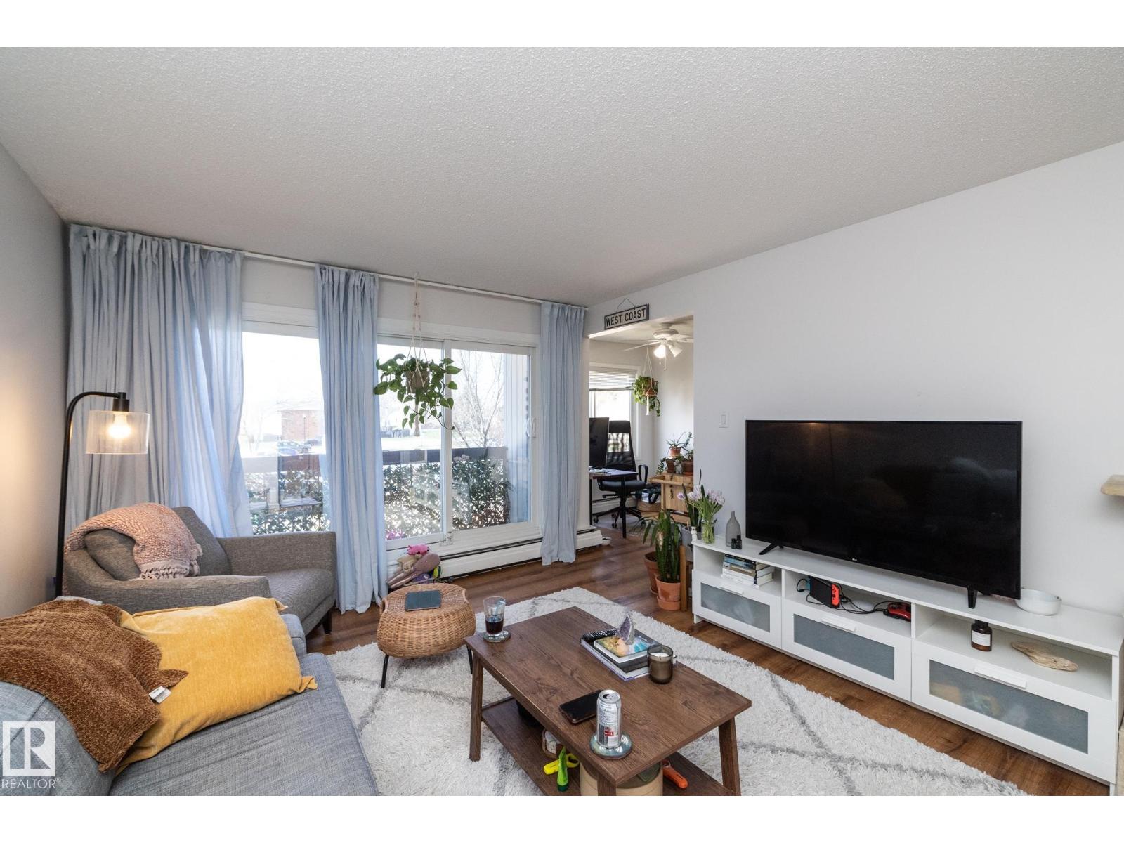 #208 11455 41 AV NW - 8