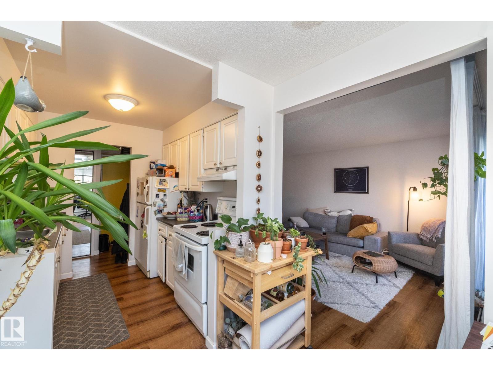 #208 11455 41 AV NW - 12