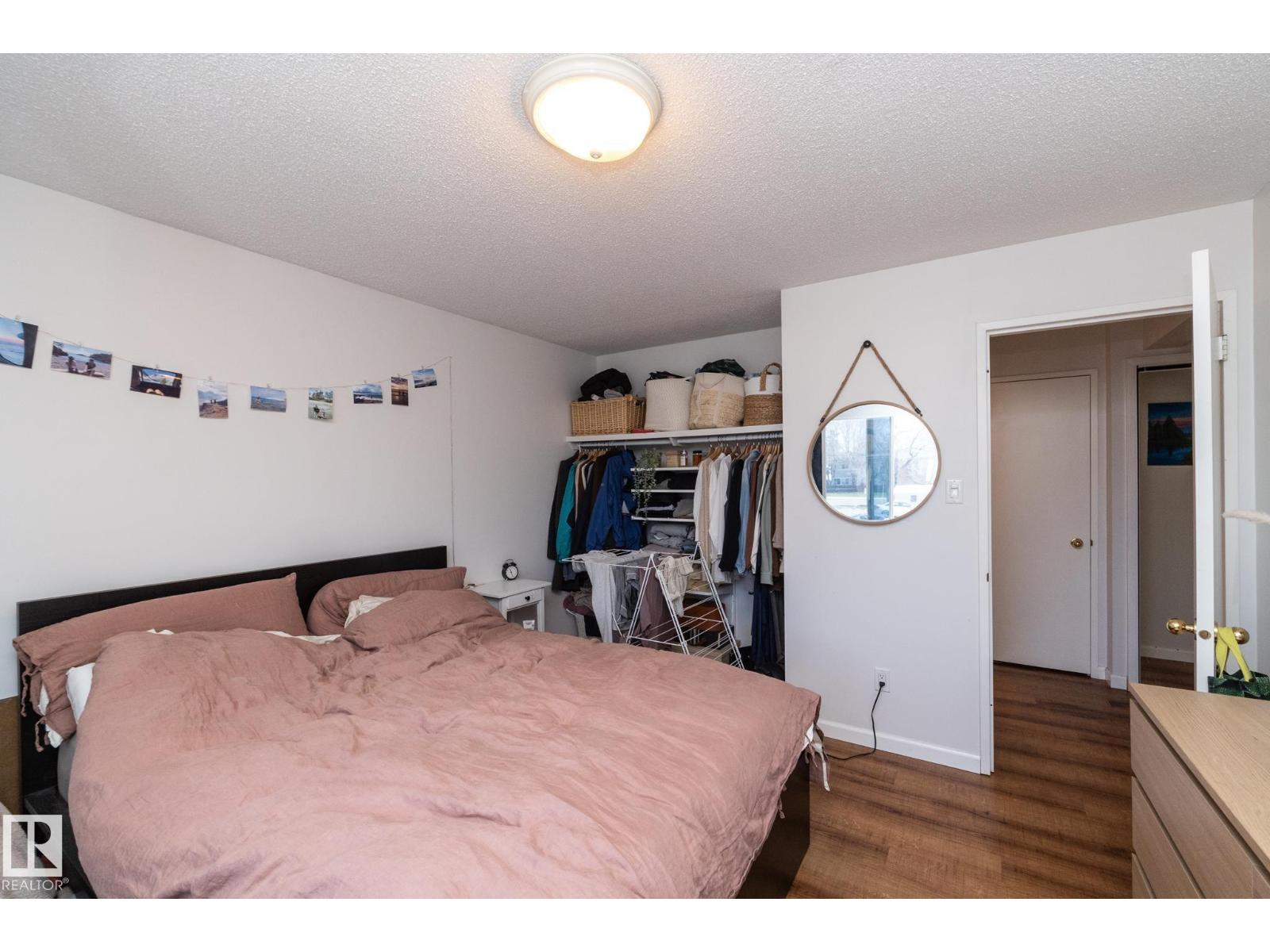 #208 11455 41 AV NW - 17
