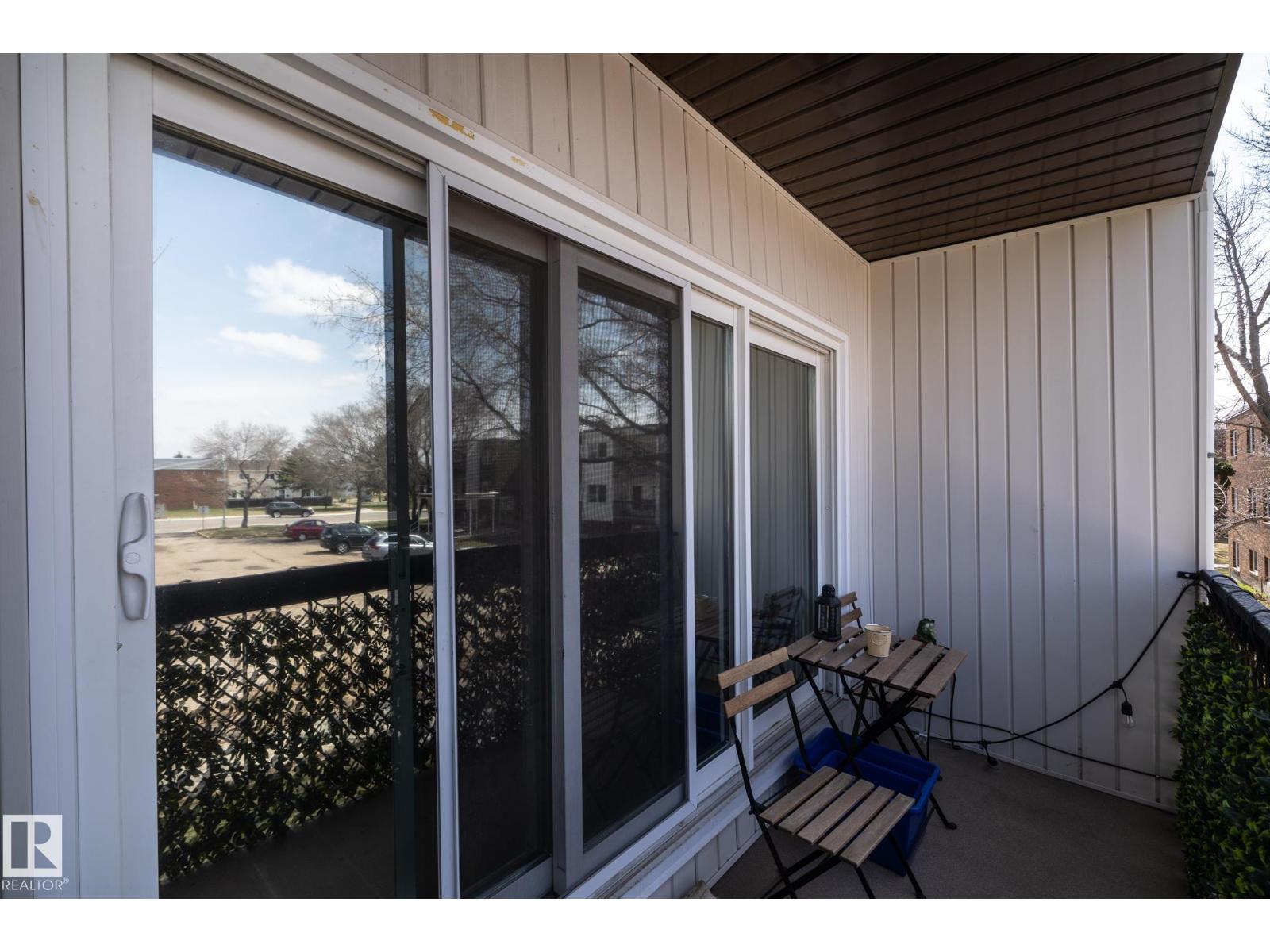 #208 11455 41 AV NW - 19