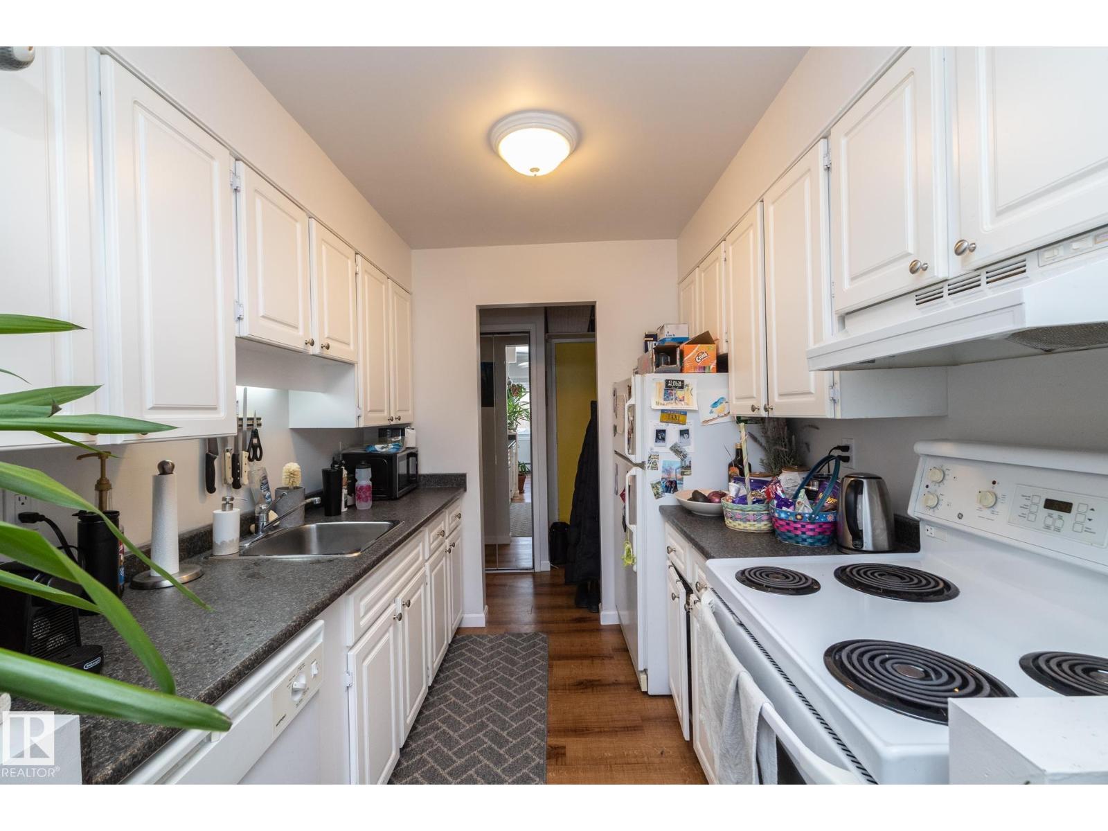 #208 11455 41 AV NW - 13