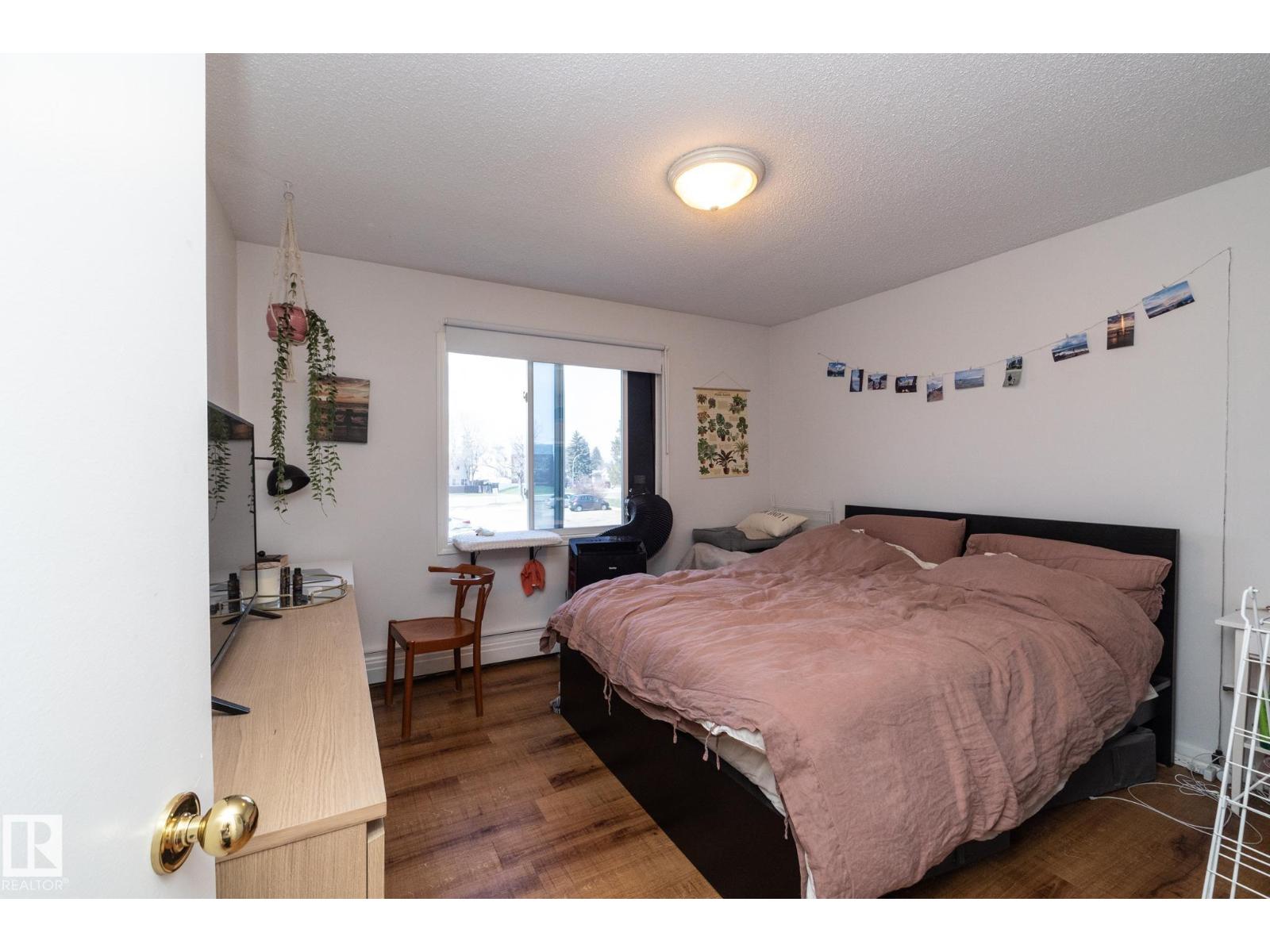 #208 11455 41 AV NW - 15