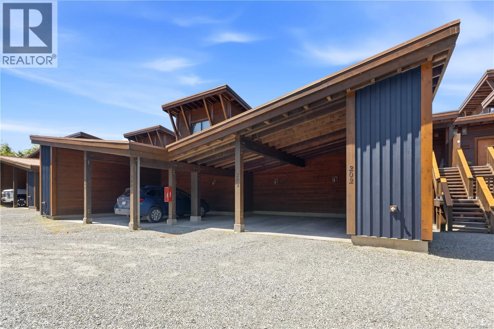 #203 515 Marine Dr - 33