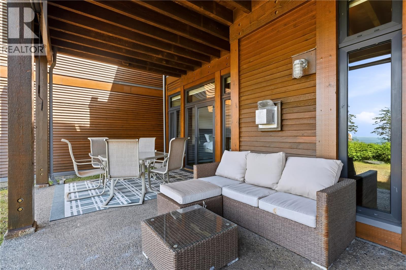 203 515 Marine Dr, Ucluelet