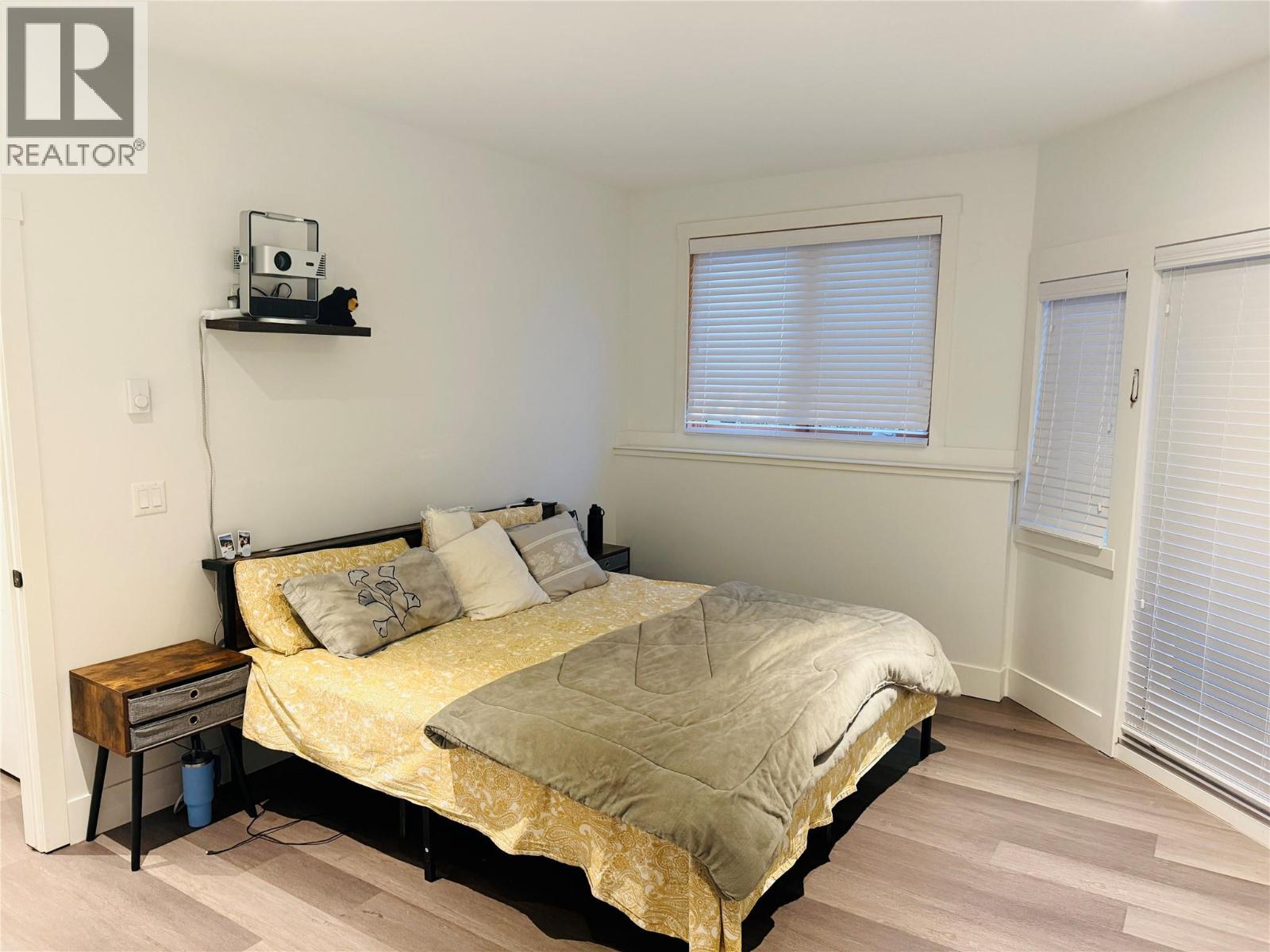 #501 7291 PROSPECTOR Avenue - 11
