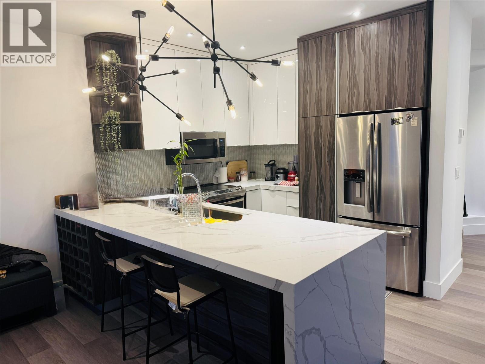 #501 7291 PROSPECTOR Avenue - 3