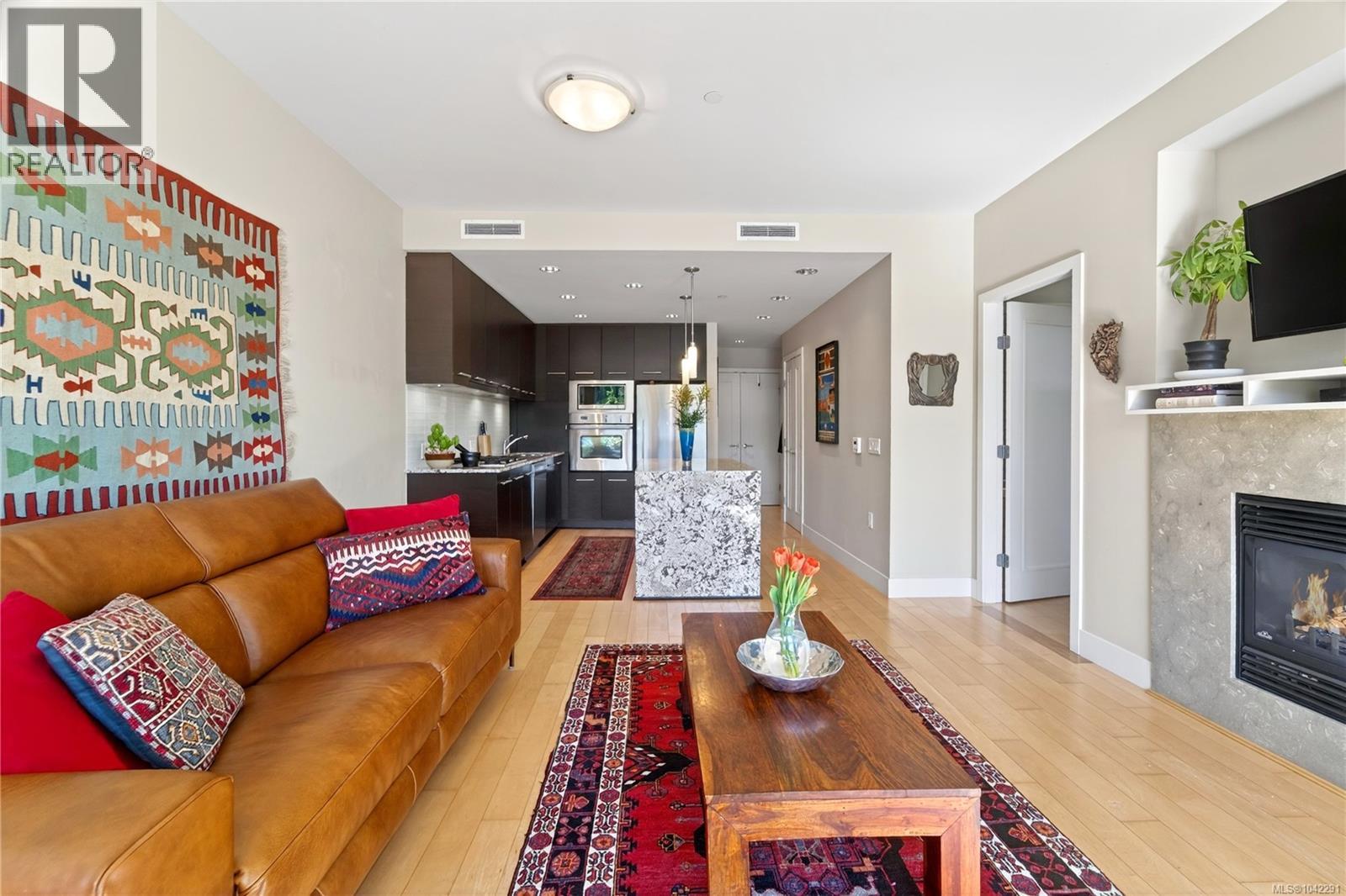 #204 3223 Selleck Way - 5