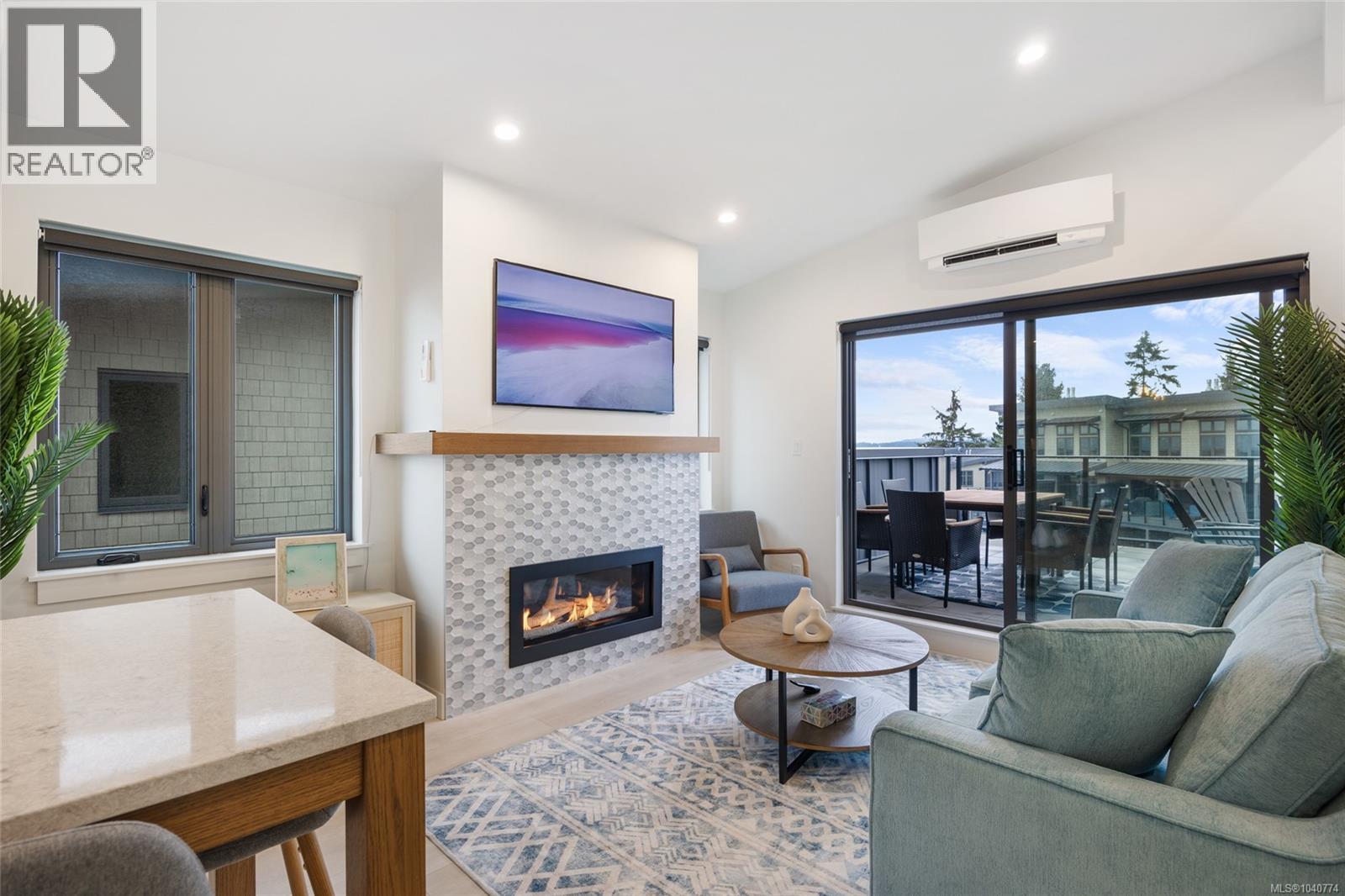 #4 9022 Clarkson Ave - 12