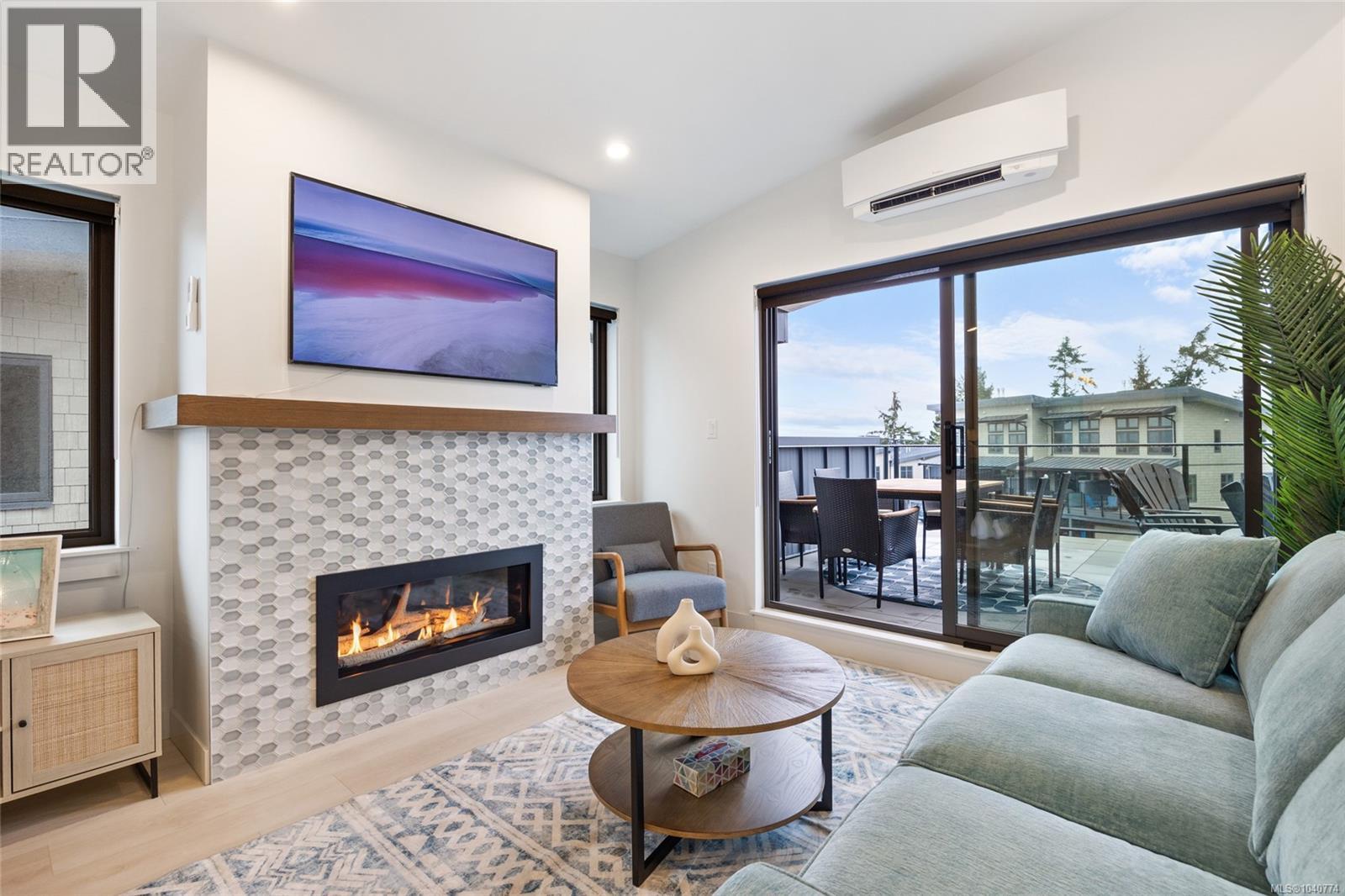#4 9022 Clarkson Ave - 13