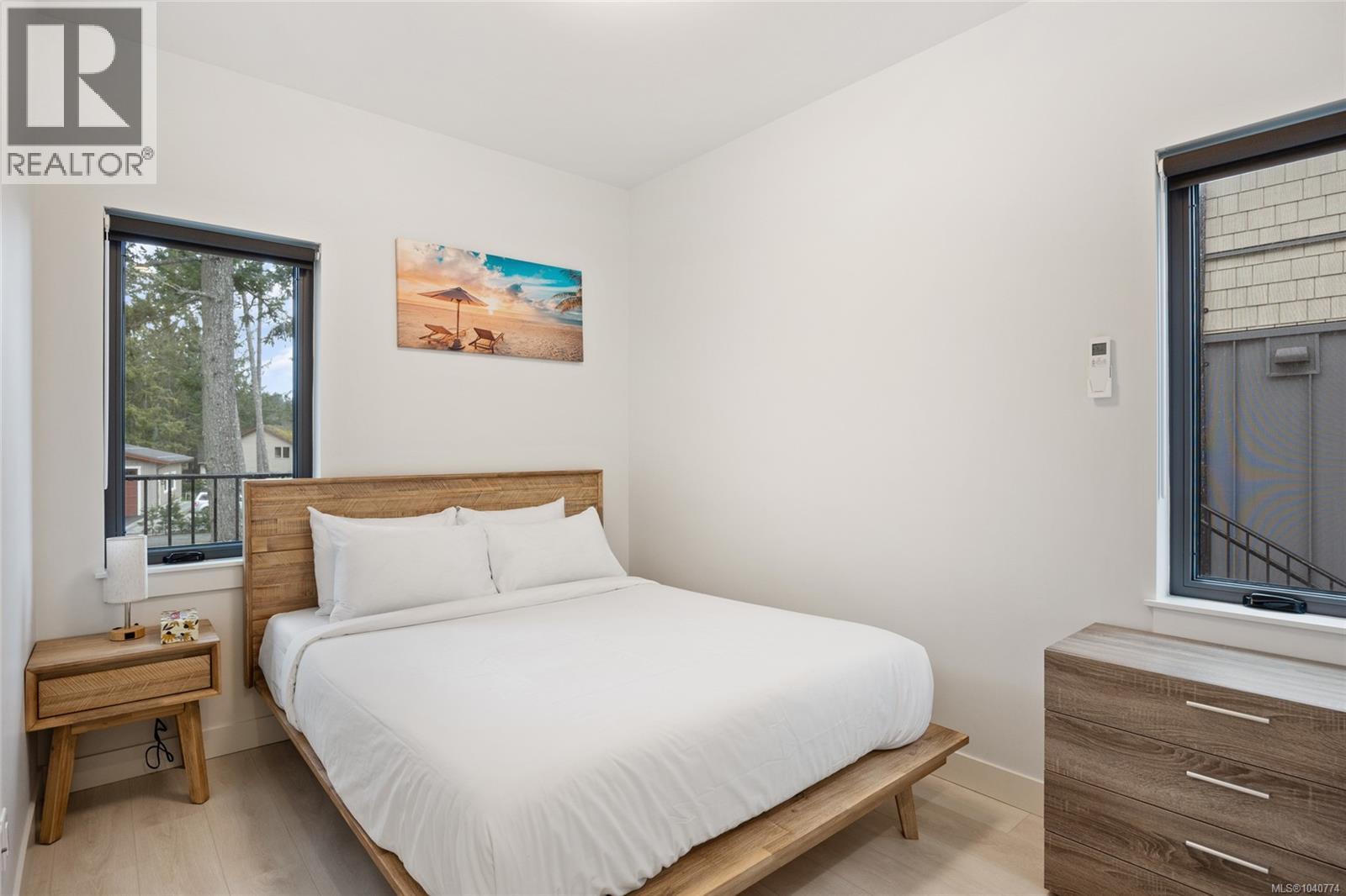 #4 9022 Clarkson Ave - 24