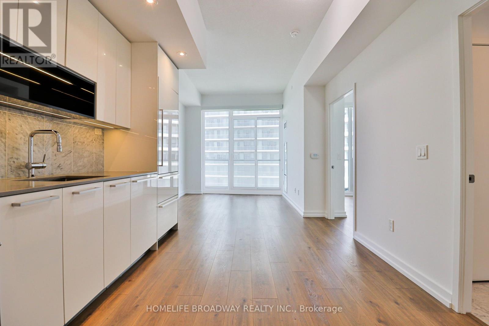 #2105 117 MCMAHON DRIVE - 8