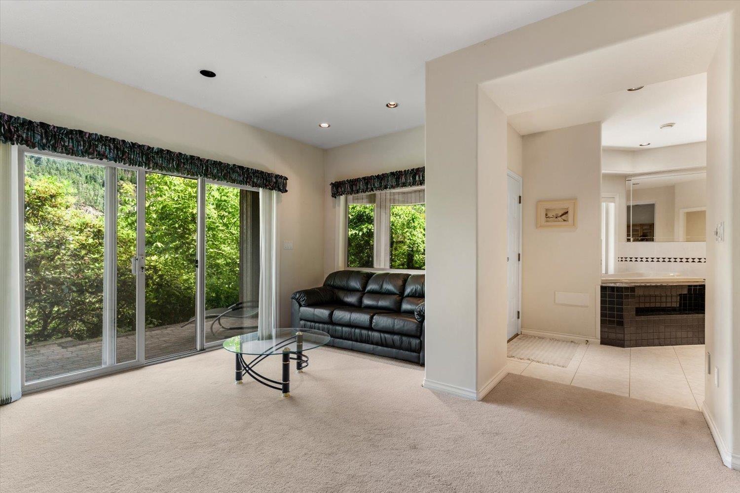 21313 LAKEVIEW CRESCENT, Kawkawa Lake, Hope