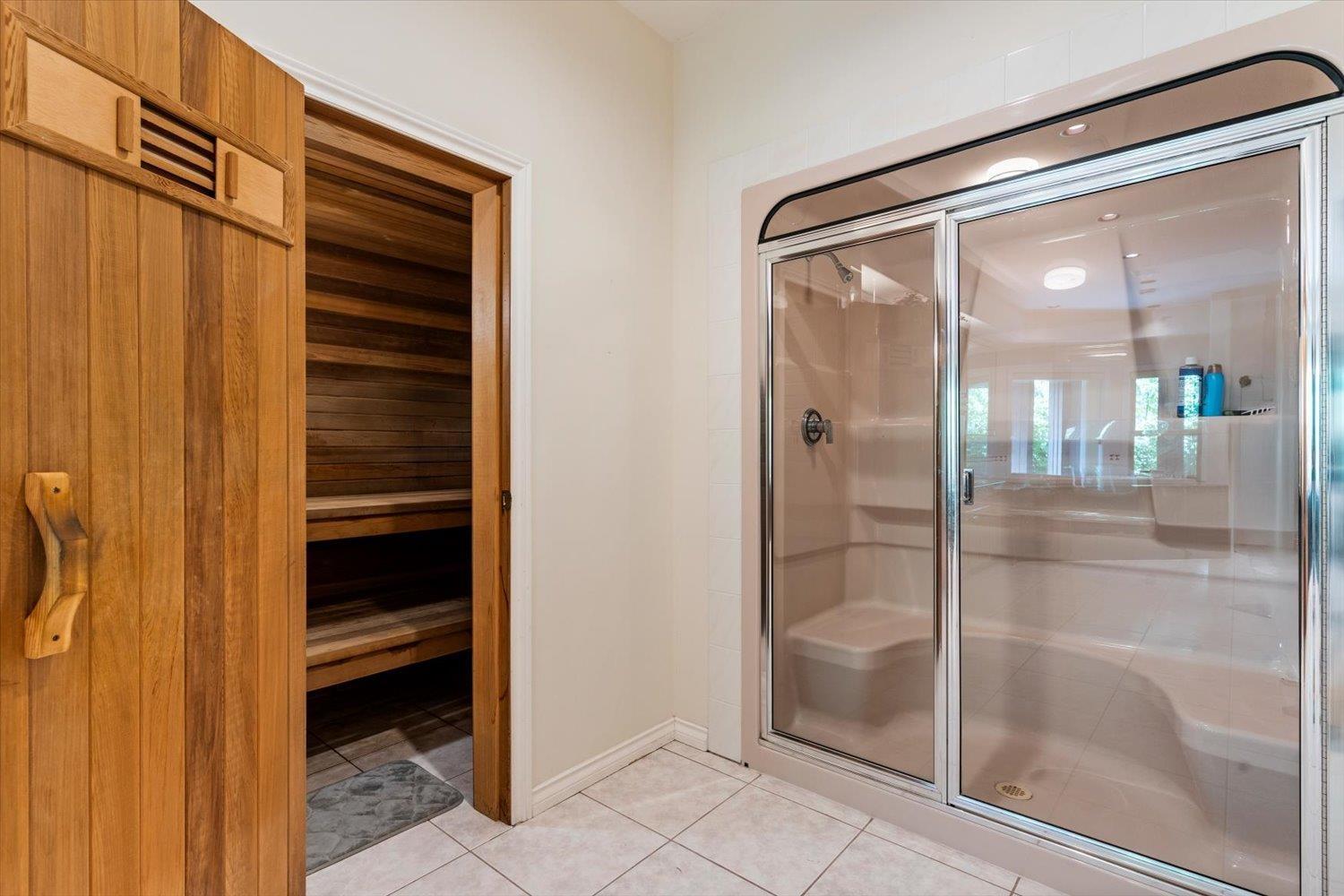 21313 LAKEVIEW CRESCENT, Kawkawa Lake, Hope