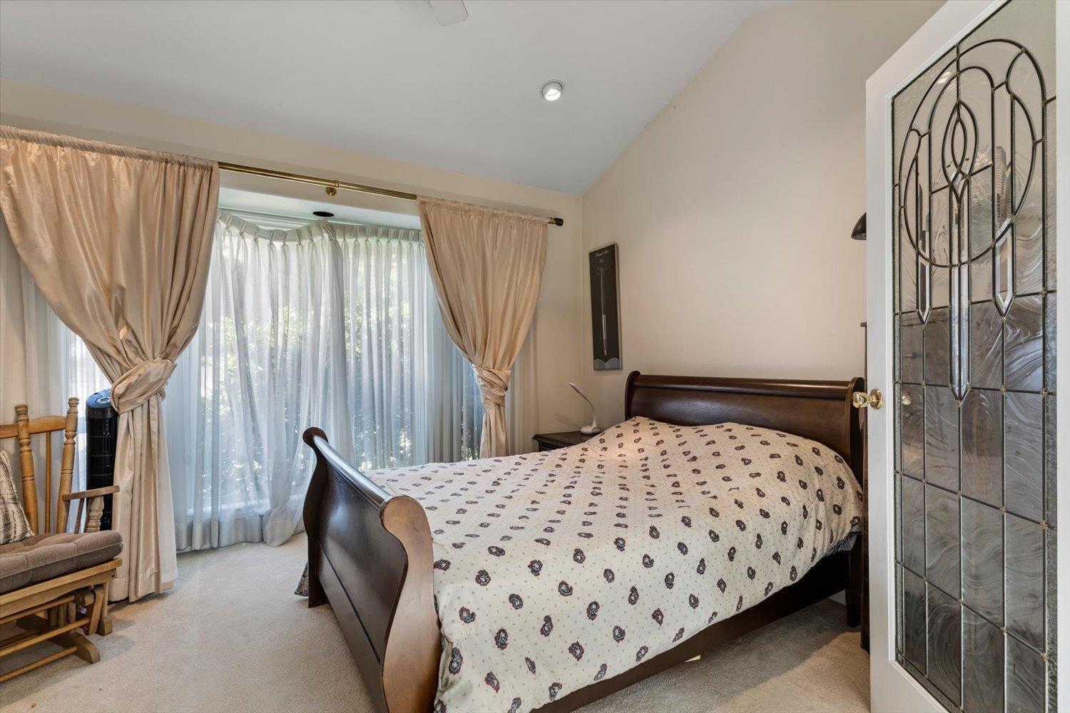 21313 LAKEVIEW CRESCENT, Kawkawa Lake, Hope
