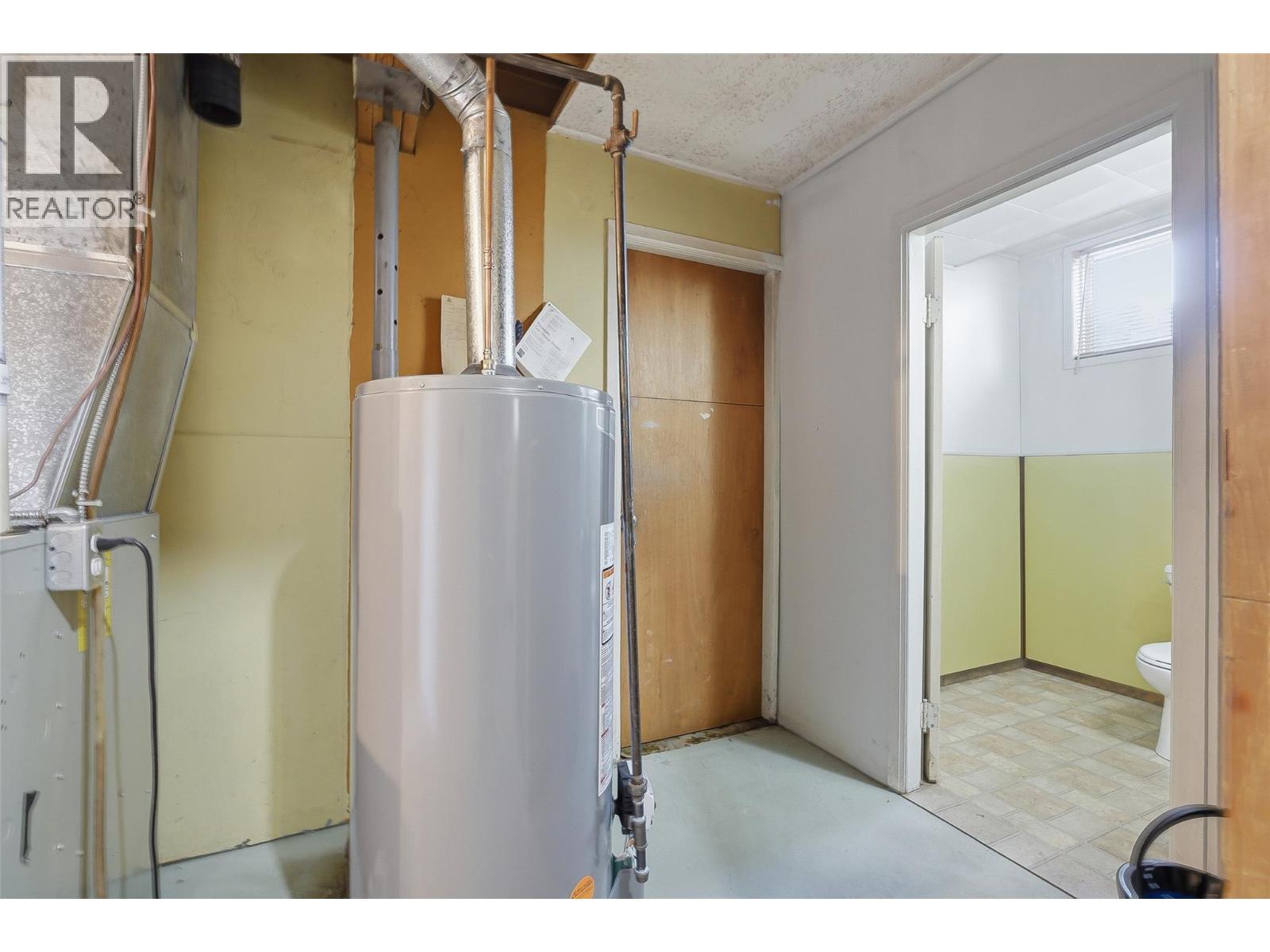 2135 Fleetwood Avenue - 30