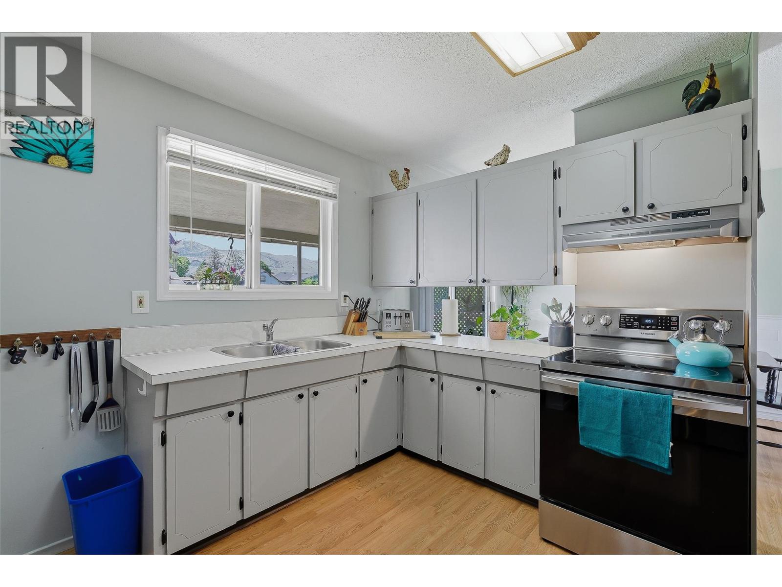 2135 Fleetwood Avenue - 16