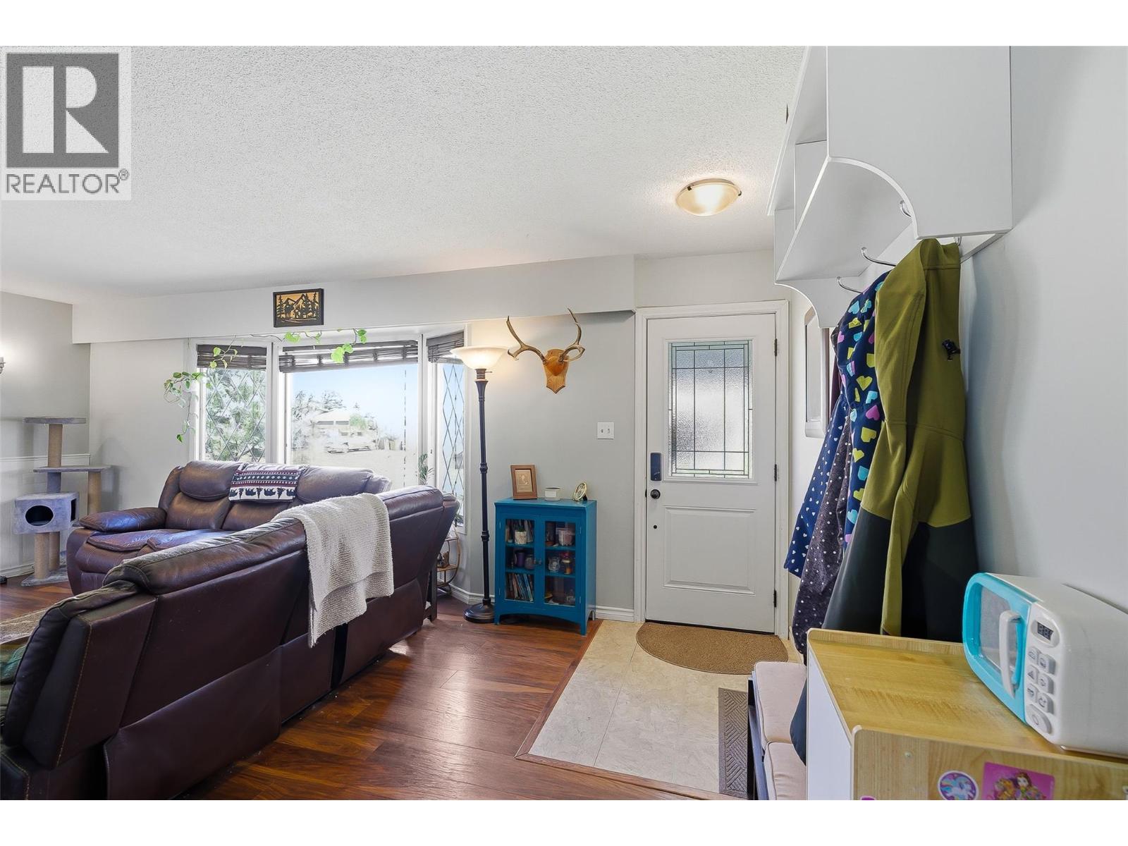 2135 Fleetwood Avenue - 3