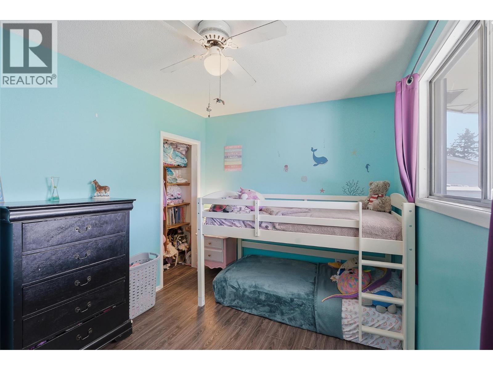 2135 Fleetwood Avenue - 27